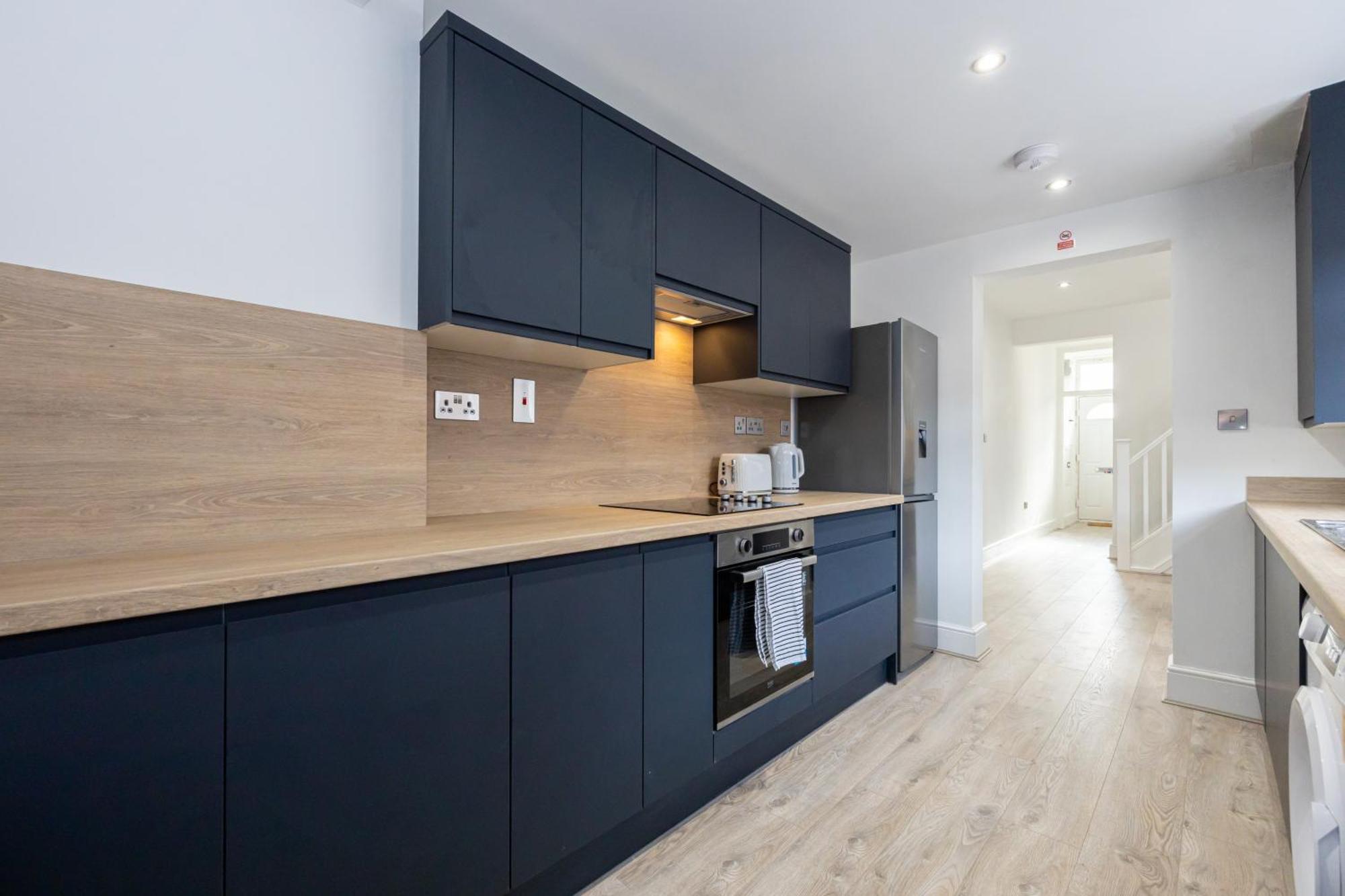 Sleek Retreat Modern With Games And Cinema Lounge-sleeps 8 Bolton